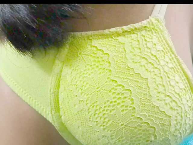 Nidhilove live cam on BongaCams