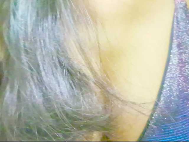 Nidhilove live cam on BongaCams