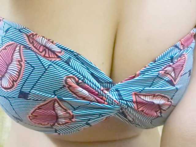 Nidhilove live cam on BongaCams
