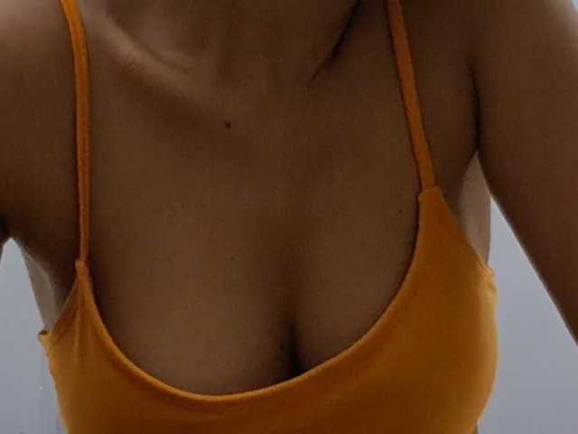 Nidhilove live cam on BongaCams