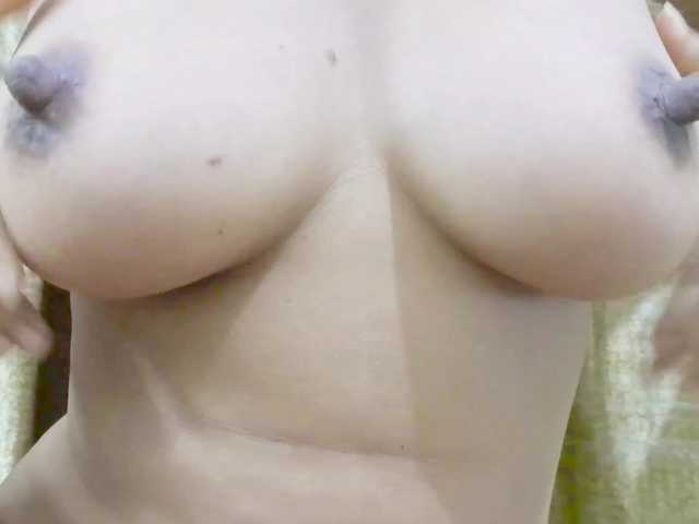 Nidhilove live cam on BongaCams
