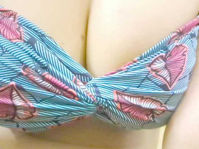 Nidhilove live cam on BongaCams