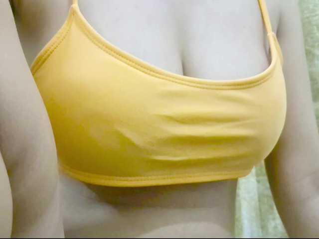 Nidhilove live cam on BongaCams