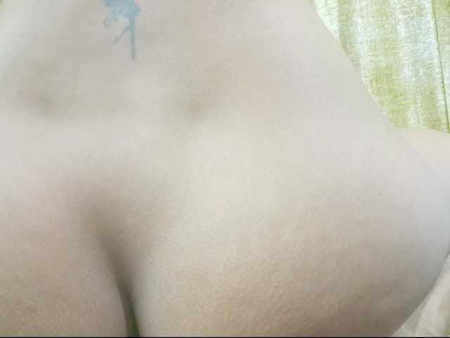 Nidhilove live cam on BongaCams