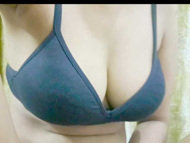 Nidhilove live cam on BongaCams