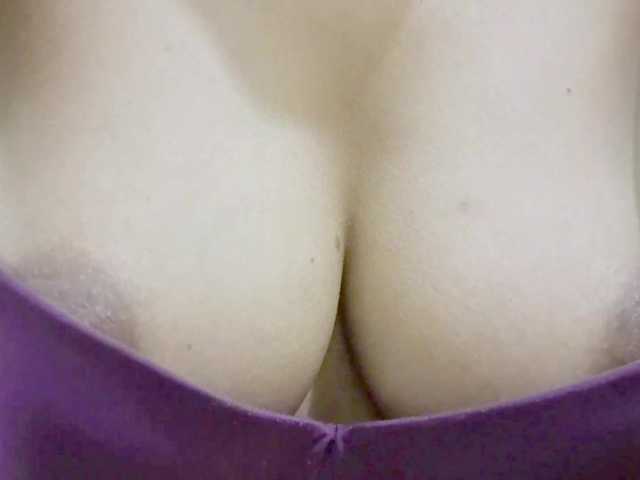 Nidhilove live cam on BongaCams