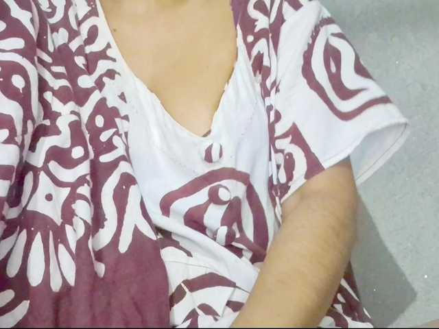 Nidhilove live cam on BongaCams