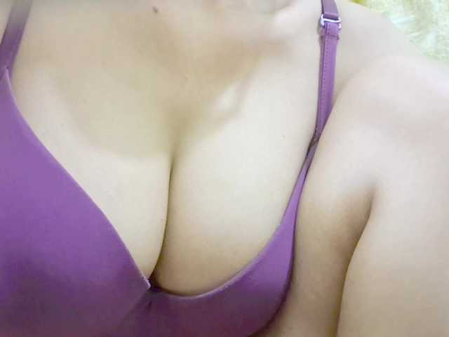 Nidhilove live cam on BongaCams