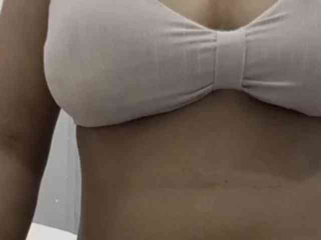 Nidhilove webcam