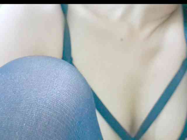Nidhilove webcam