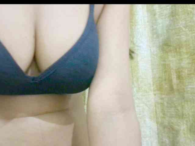 Nidhilove webcam
