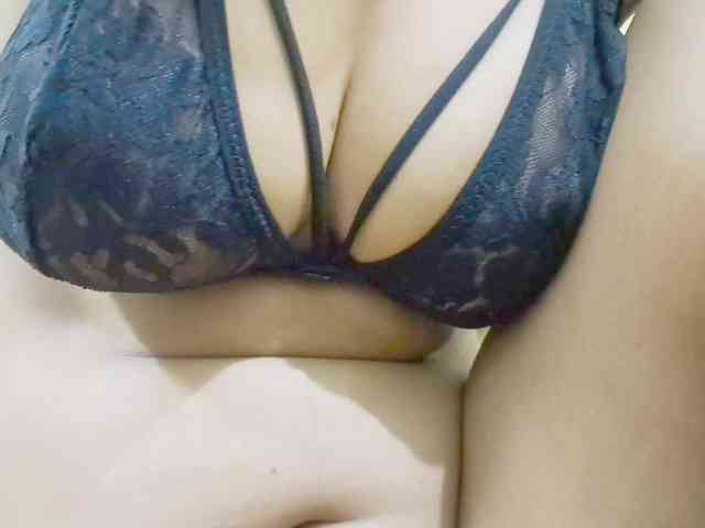 Nidhilove webcam