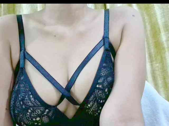 Nidhilove webcam