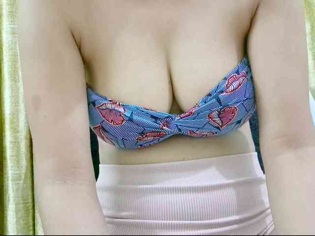 Nidhilove webcam