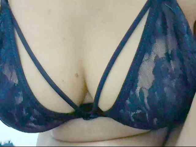 Nidhilove webcam