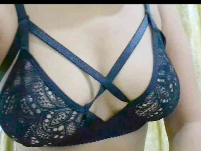 Nidhilove webcam