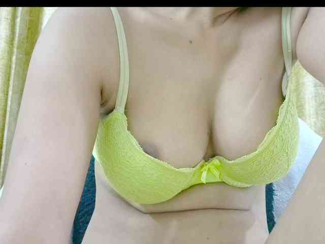 Nidhilove webcam