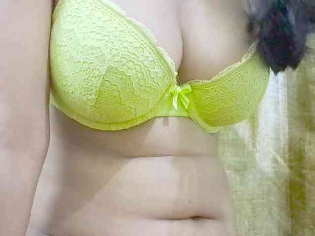 Nidhilove webcam