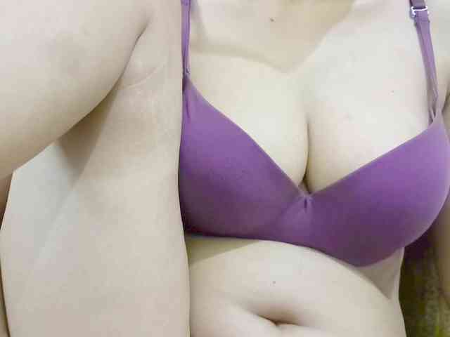 Nidhilove webcam