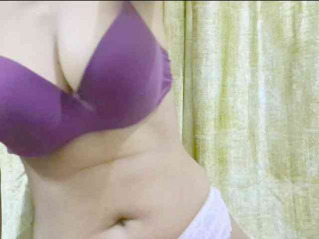 Nidhilove webcam