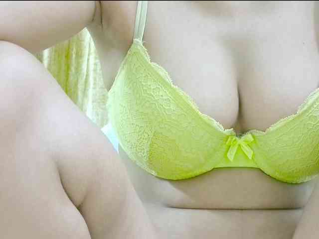 Nidhilove Live Webcam on BongaCams
