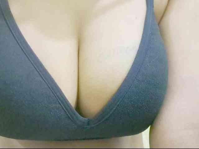Nidhilove webcam