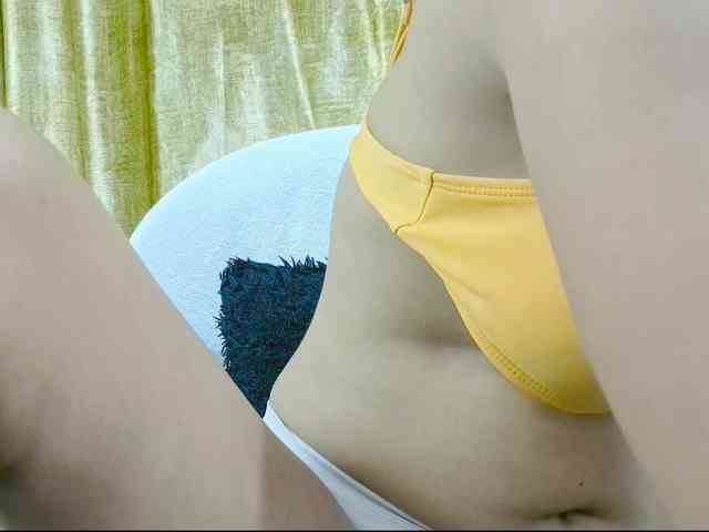 Nidhilove webcam