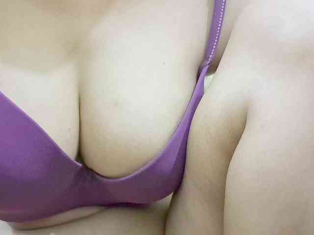 Nidhilove webcam