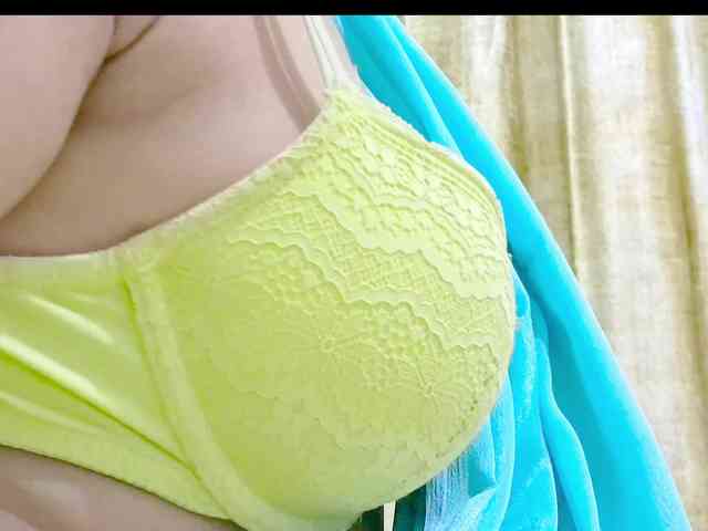 Nidhilove webcam