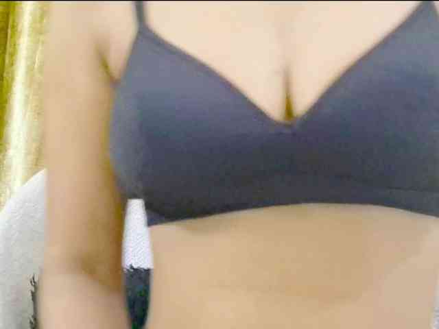 Nidhilove webcam