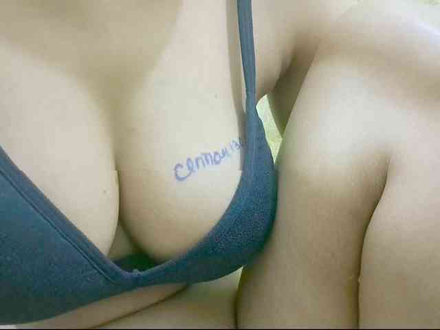 Nidhilove webcam