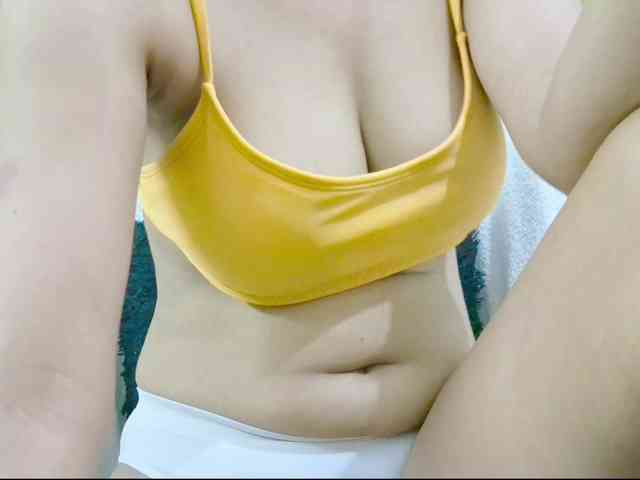 Nidhilove webcam