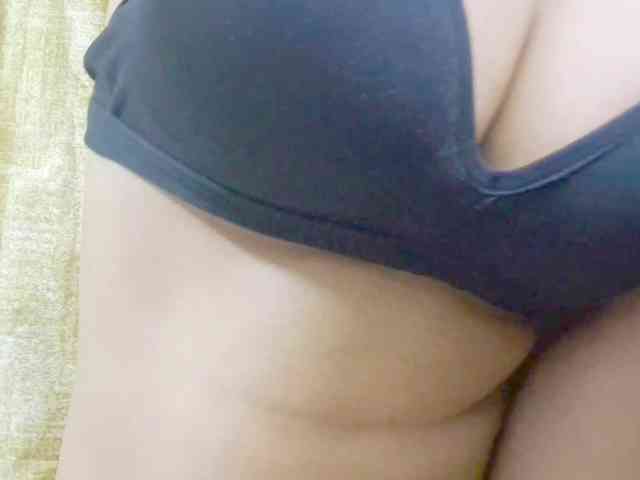 Nidhilove webcam