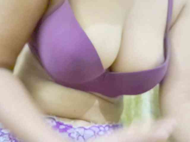 Nidhilove webcam