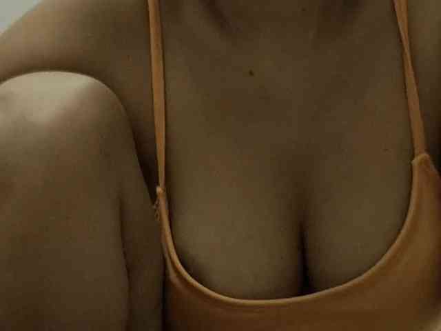 Nidhilove webcam