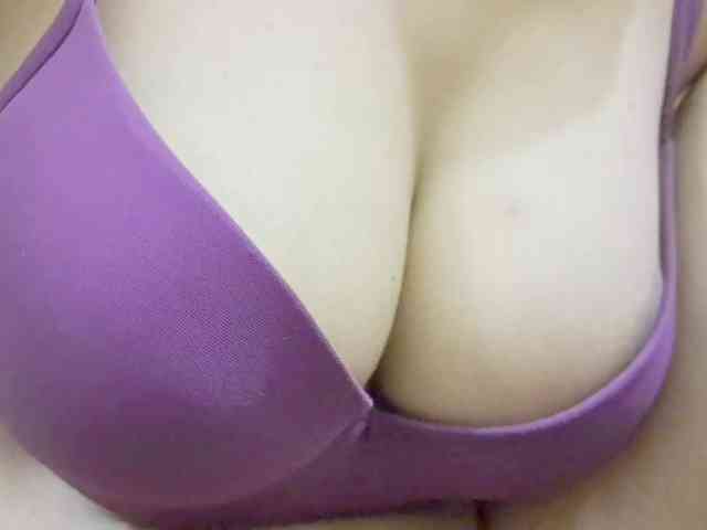 Nidhilove webcam