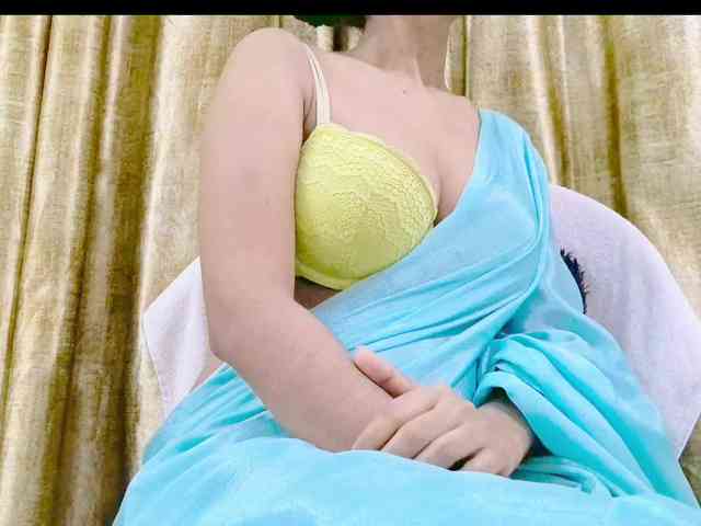 Nidhilove Live Webcam on BongaCams