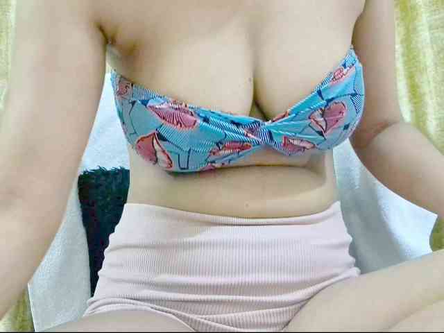 Nidhilove webcam