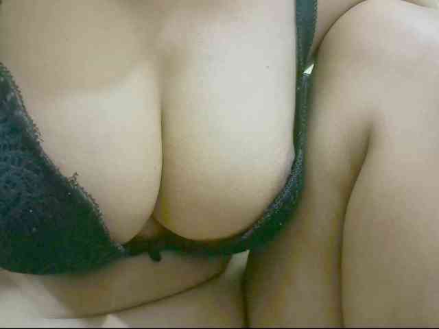 Nidhilove webcam
