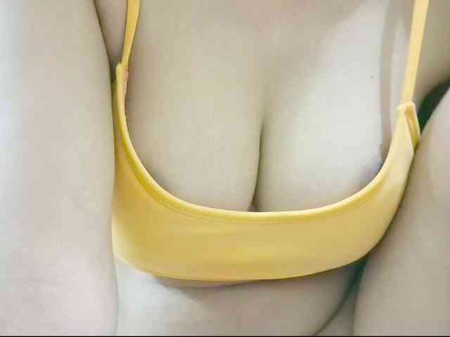 Nidhilove webcam
