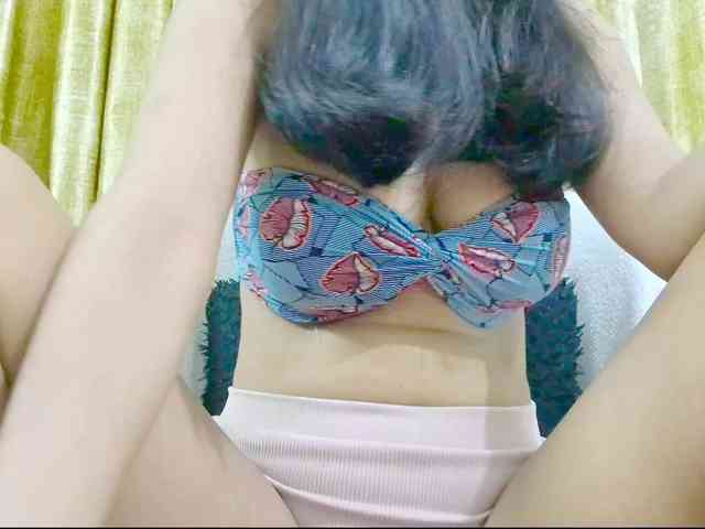 Nidhilove webcam