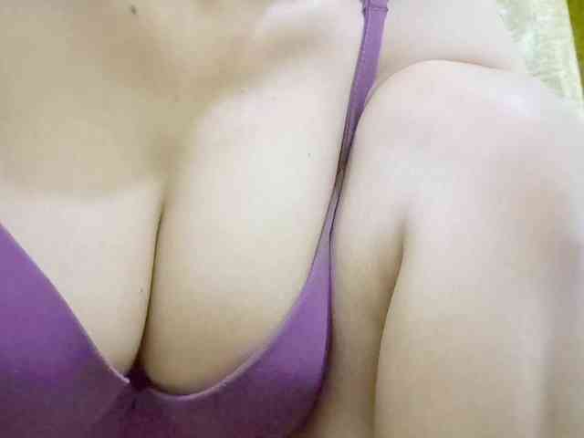 Nidhilove webcam