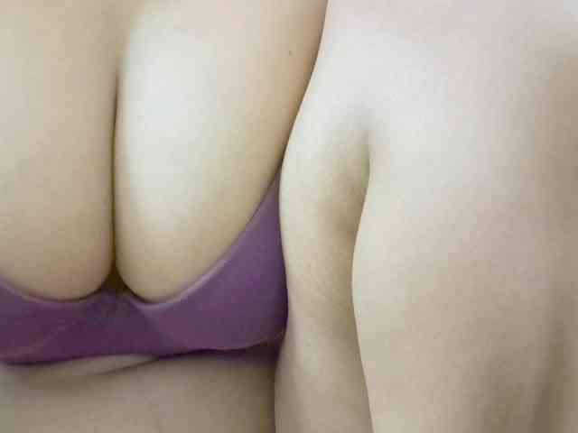 Nidhilove webcam