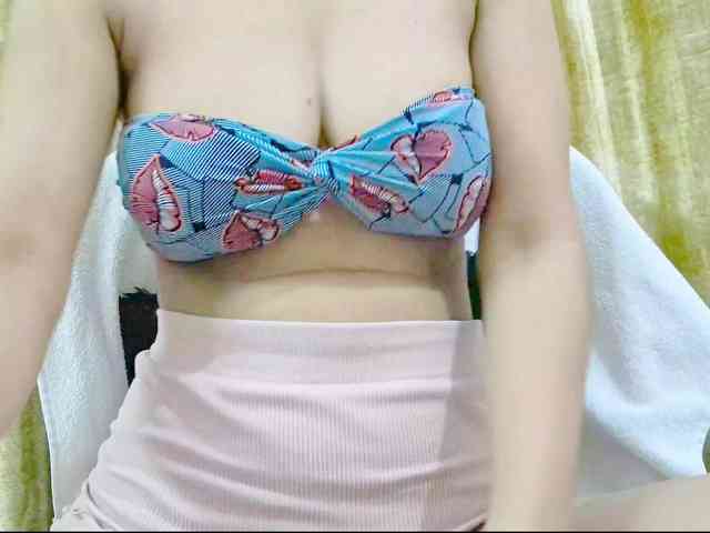 Nidhilove webcam