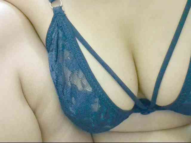 Nidhilove webcam