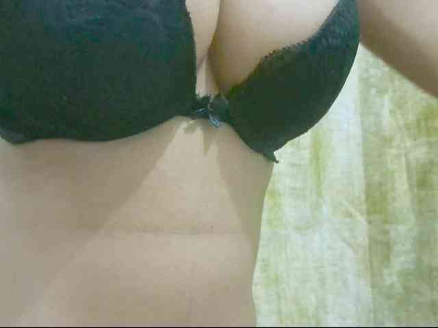 Nidhilove webcam