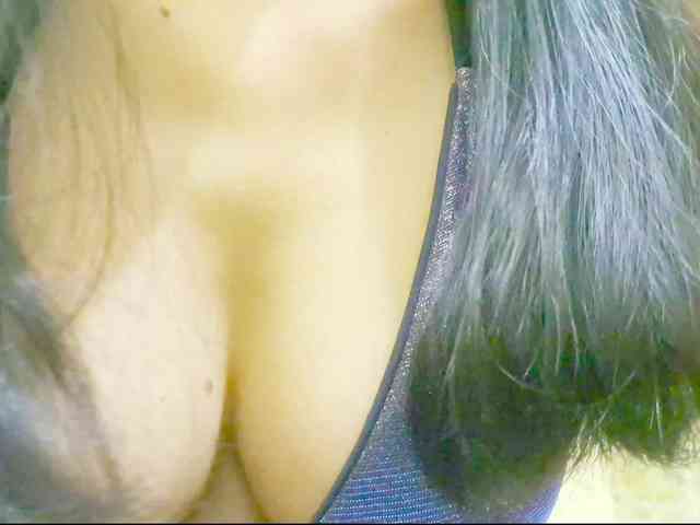 Nidhilove webcam