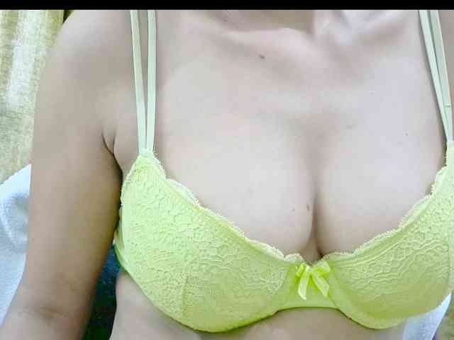 Nidhilove webcam