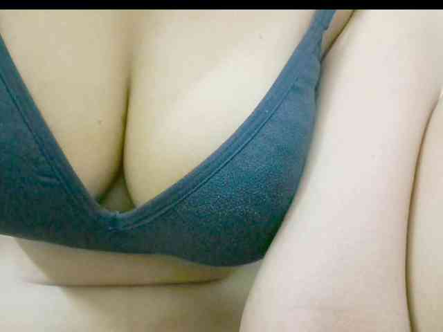 Nidhilove webcam