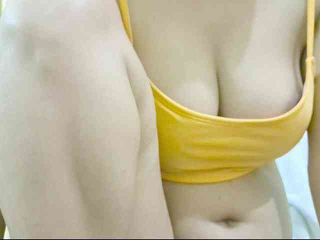 Nidhilove webcam